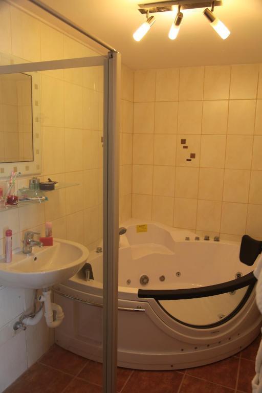 Pension Casa Topolino Wiener Neustadt Habitación foto
