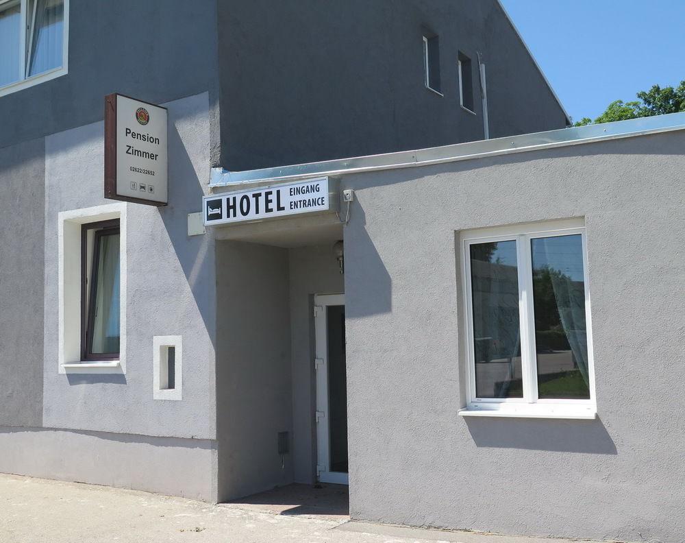 Pension Casa Topolino Wiener Neustadt Exterior foto
