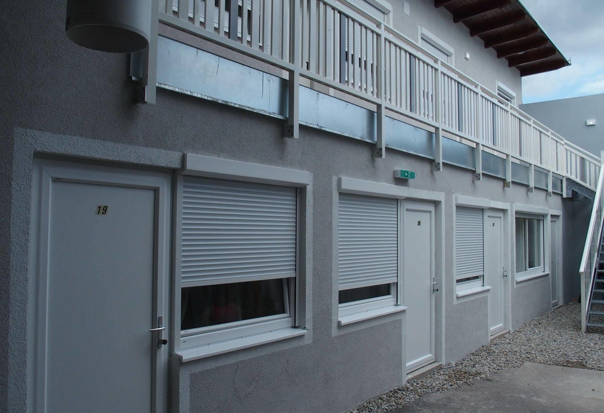 Pension Casa Topolino Wiener Neustadt Exterior foto